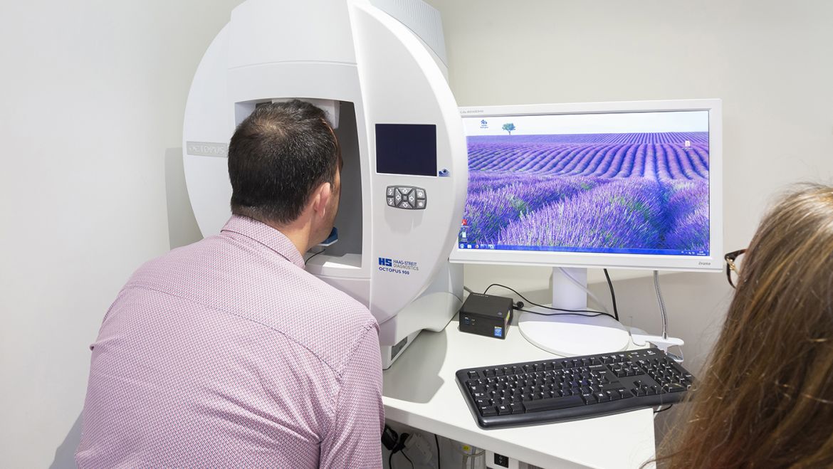 Examen à l’étage de champ visuel : mesure de votre champ de vision